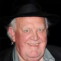 Joss Ackland Net Worth 2026: Money, Salary, Bio | CelebsMoney