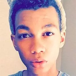 Kahlen Barry Net Worth 2026: Money, Salary, Bio | CelebsMoney