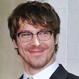 John Gallagher Jr. Net Worth 2026: Money, Salary, Bio | CelebsMoney