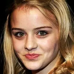 Jordan Hinson Net Worth 2026: Money, Salary, Bio | CelebsMoney
