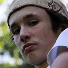 Joey Jett Net Worth 2026: Money, Salary, Bio | CelebsMoney