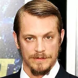 Joel Kinnaman Net Worth 2026: Money, Salary, Bio | CelebsMoney