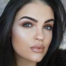 Julia Salvia Net Worth 2026: Money, Salary, Bio | CelebsMoney